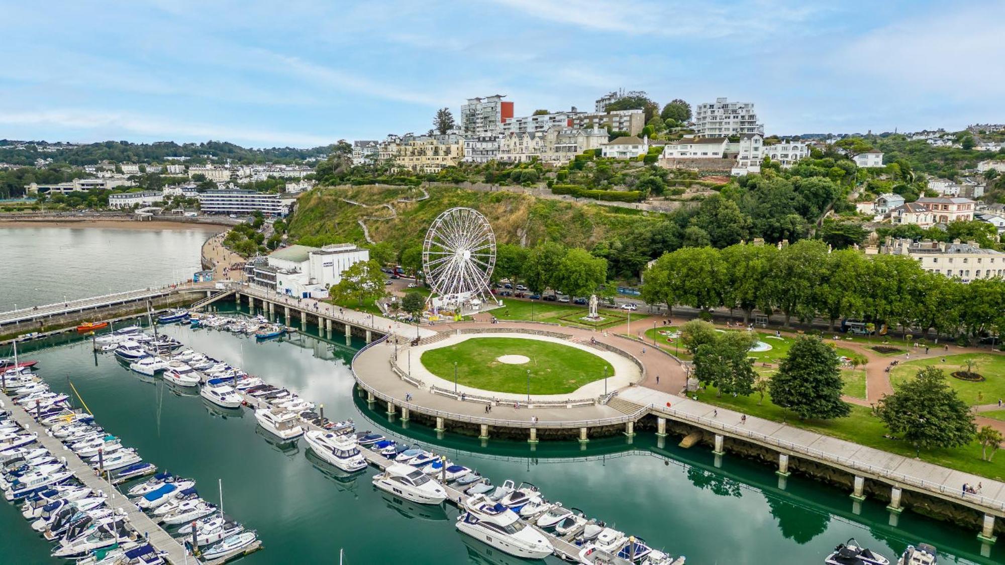 Sovereign House - Close To Harbour With Parking Торки Екстериор снимка
