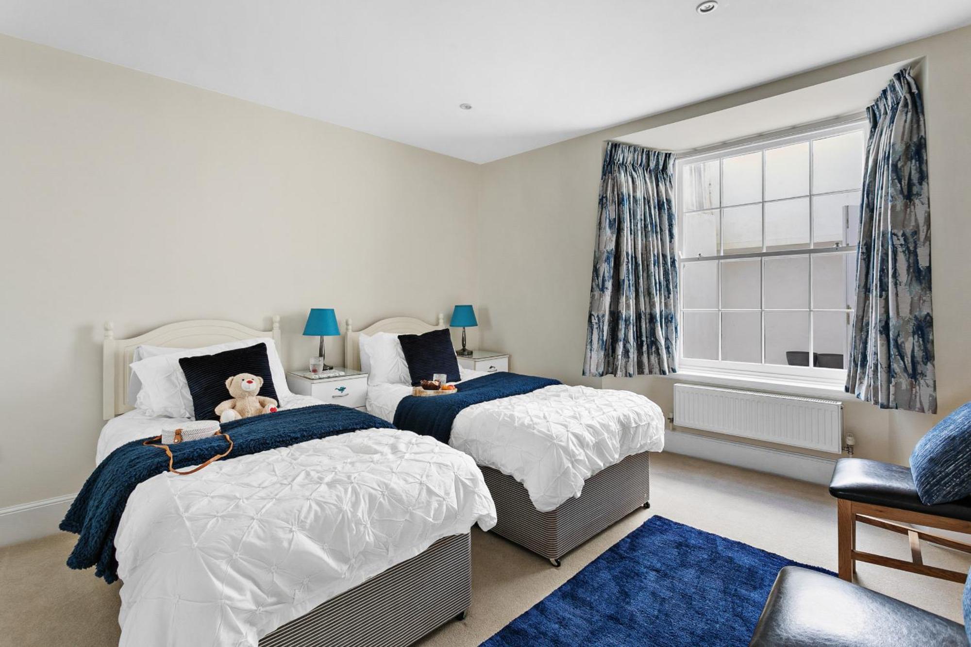Sovereign House - Close To Harbour With Parking Торки Екстериор снимка