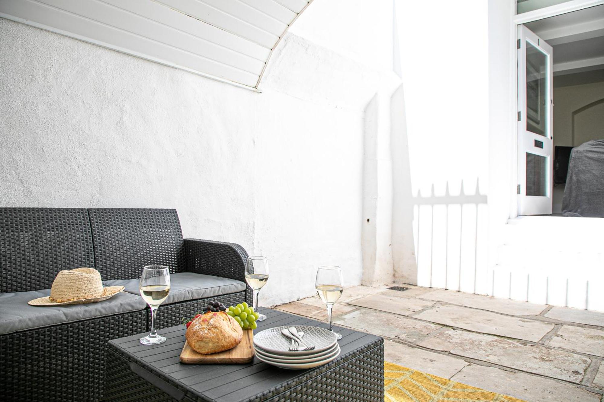 Sovereign House - Close To Harbour With Parking Торки Екстериор снимка
