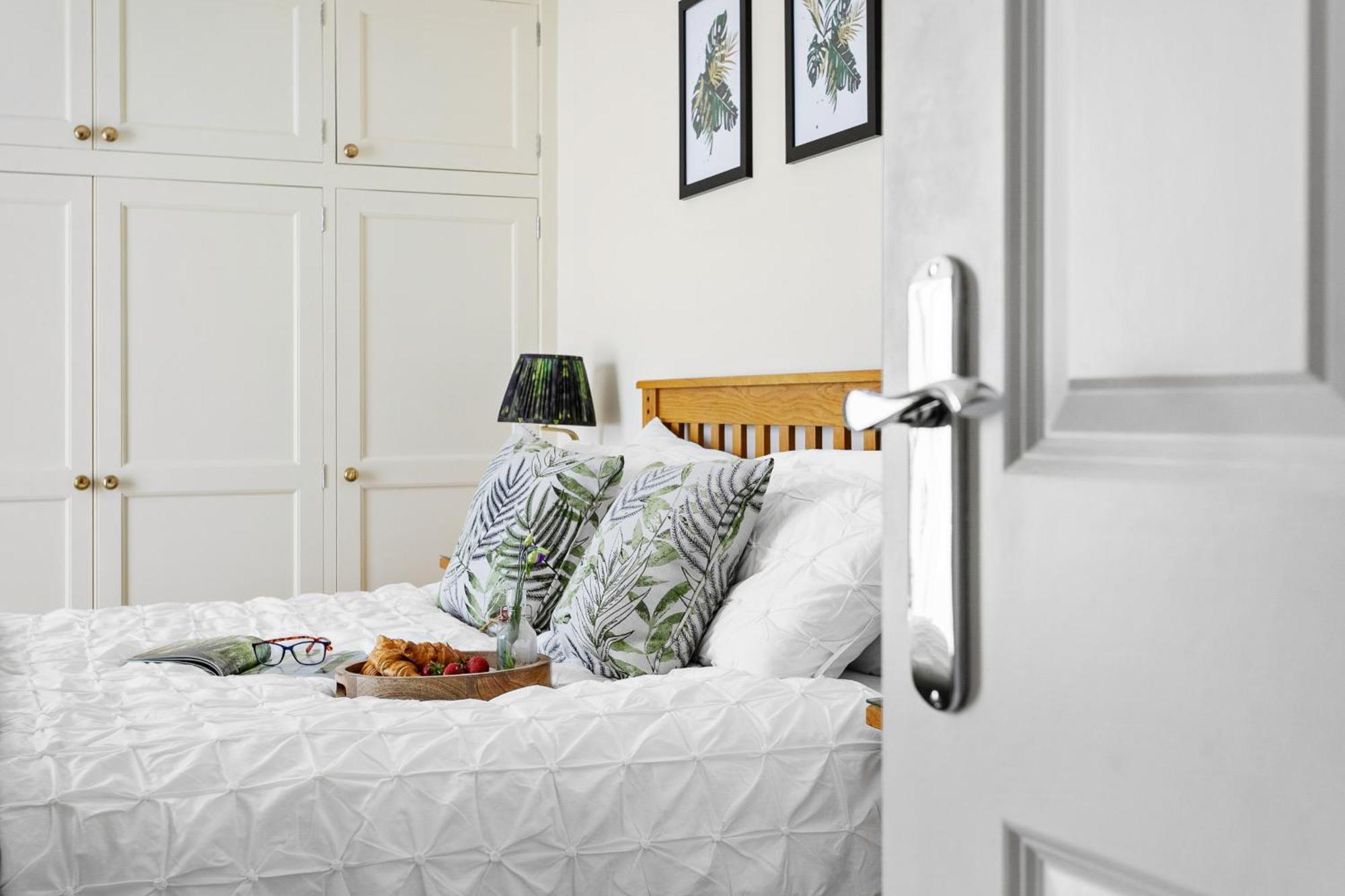 Sovereign House - Close To Harbour With Parking Торки Екстериор снимка