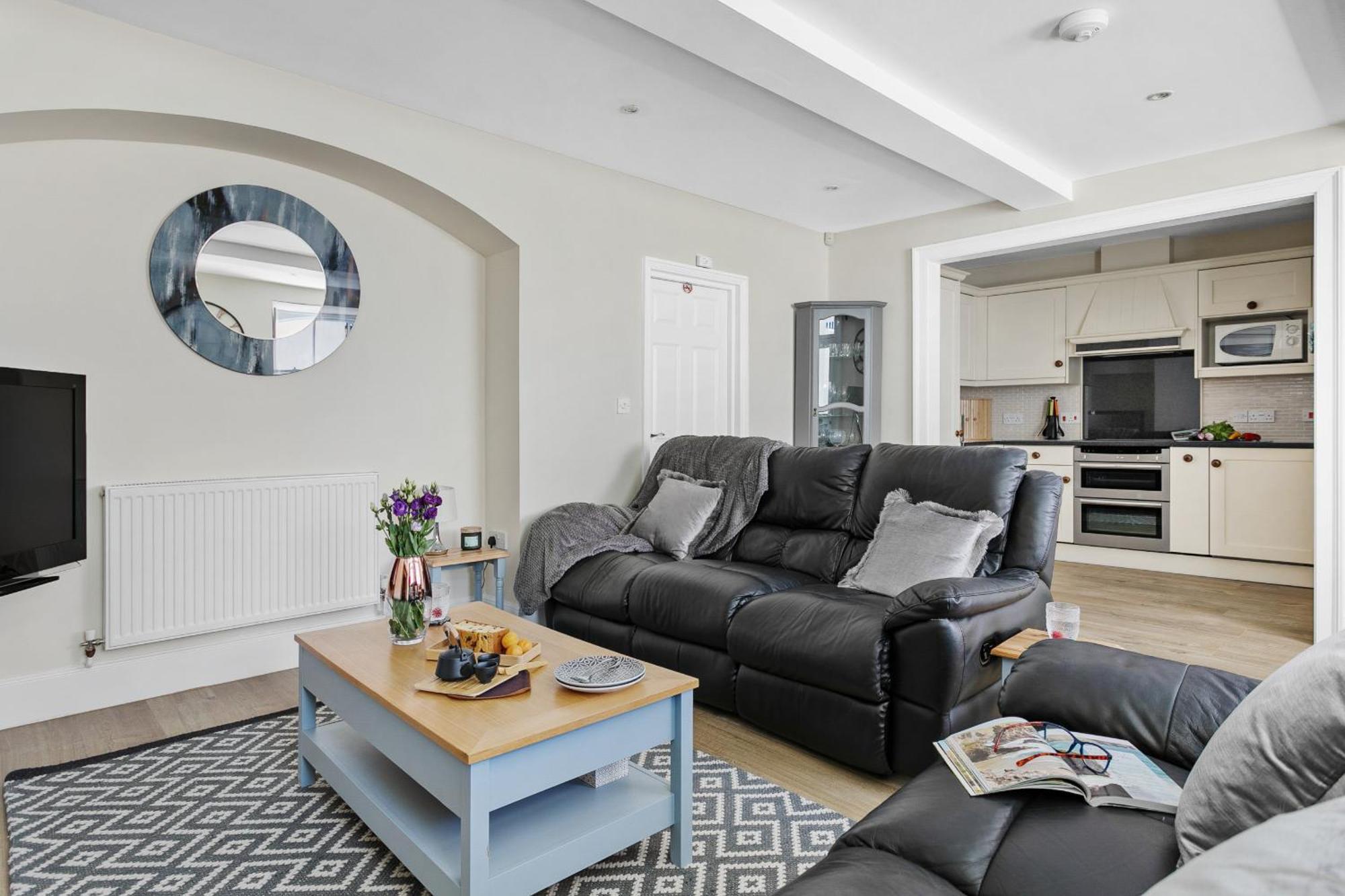 Sovereign House - Close To Harbour With Parking Торки Екстериор снимка