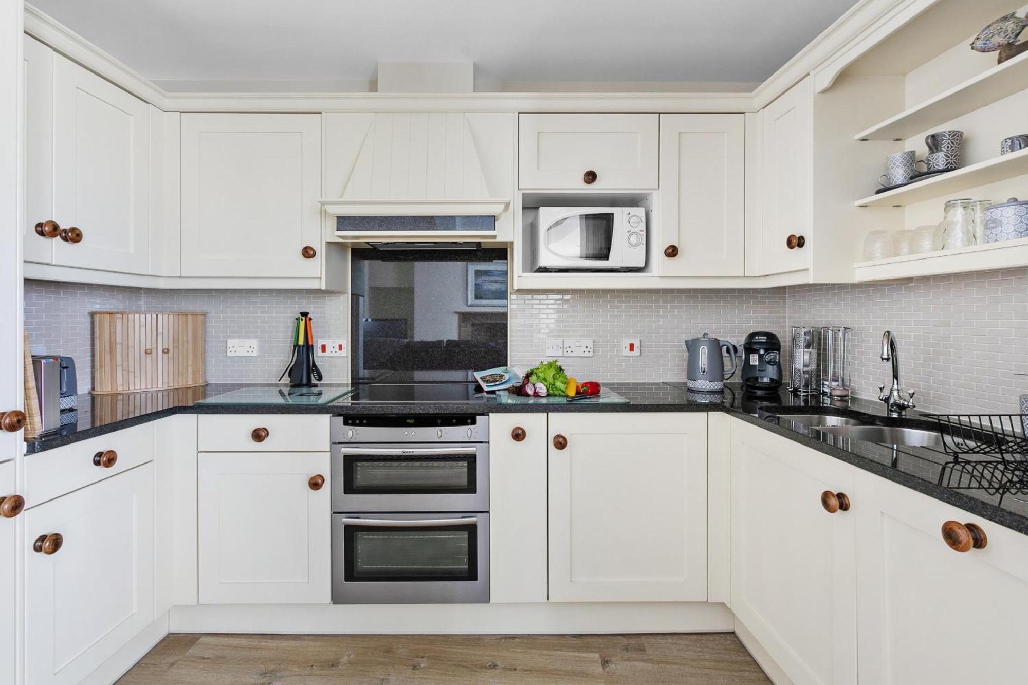 Sovereign House - Close To Harbour With Parking Торки Екстериор снимка